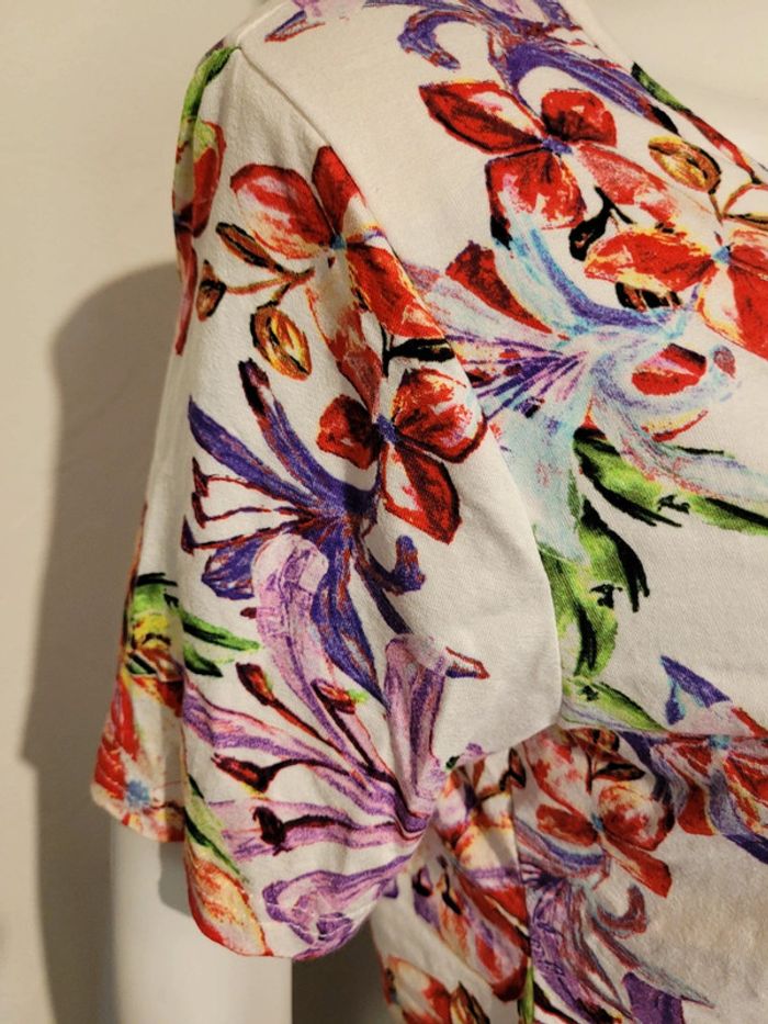 T shirt à fleurs - photo numéro 4