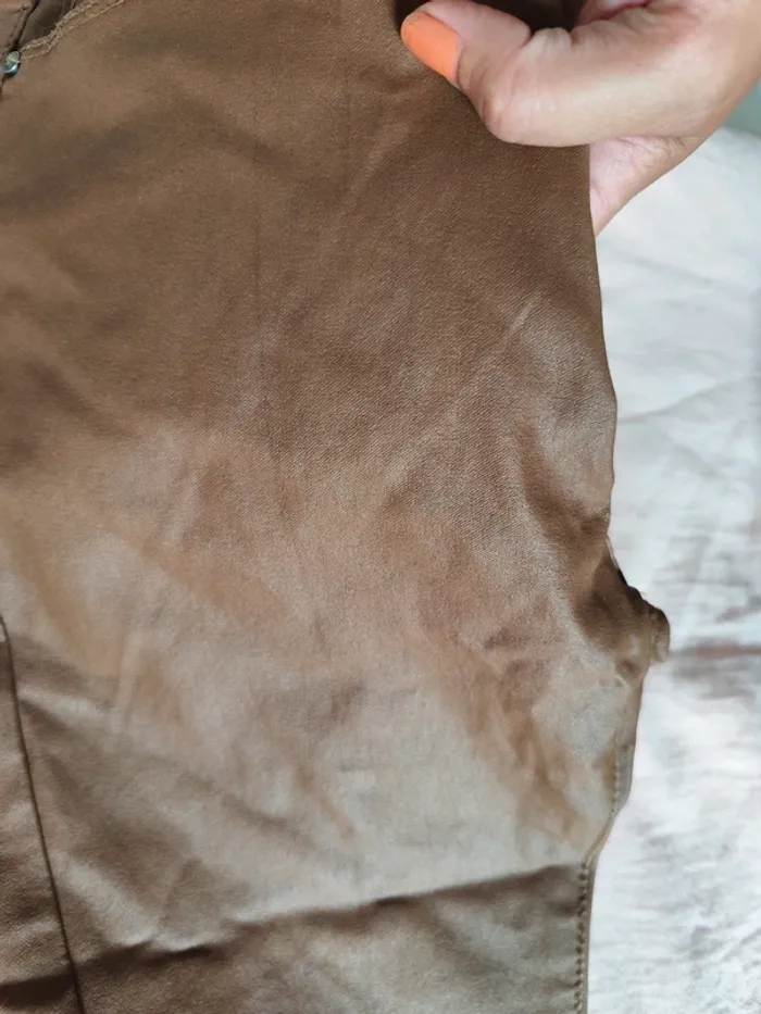Superbe pantalon enduit femme taille 40 Camel avec reflets - photo numéro 5