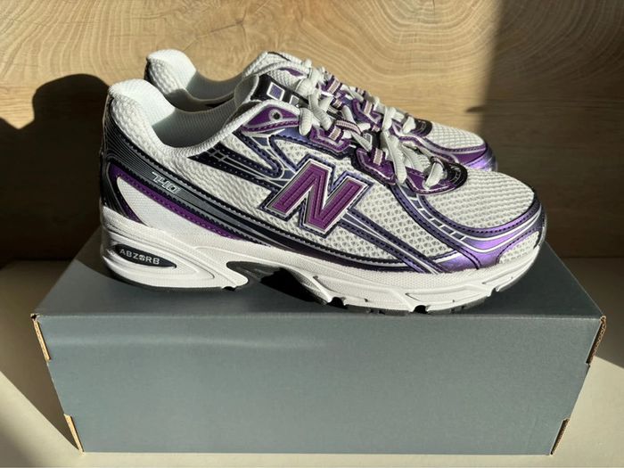 Sneakers New Balance 740 V2 Violettes - Taille 39,5 - Neuve - photo numéro 4