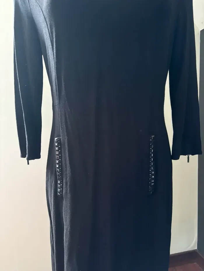 Robe noire détails en strass Gérard Darel 42 - photo numéro 2