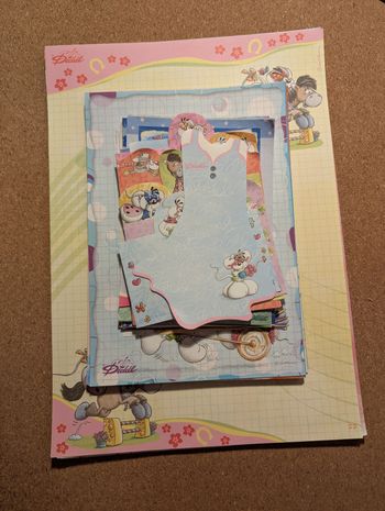 Lot de 100 feuilles Diddl aléatoire