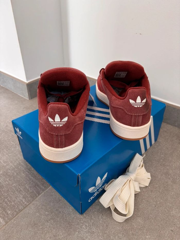 Baskets Adidas campus Neuves Taille 44 - photo numéro 3