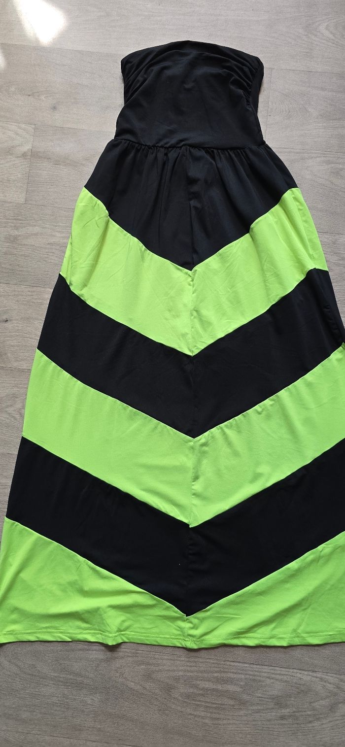 Robe noire et fluo - photo numéro 4
