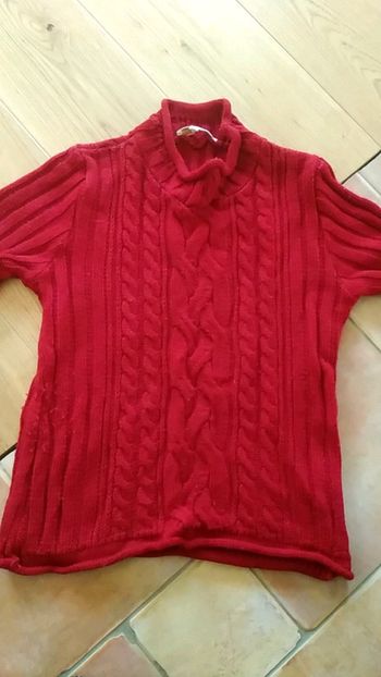 Pull rouge