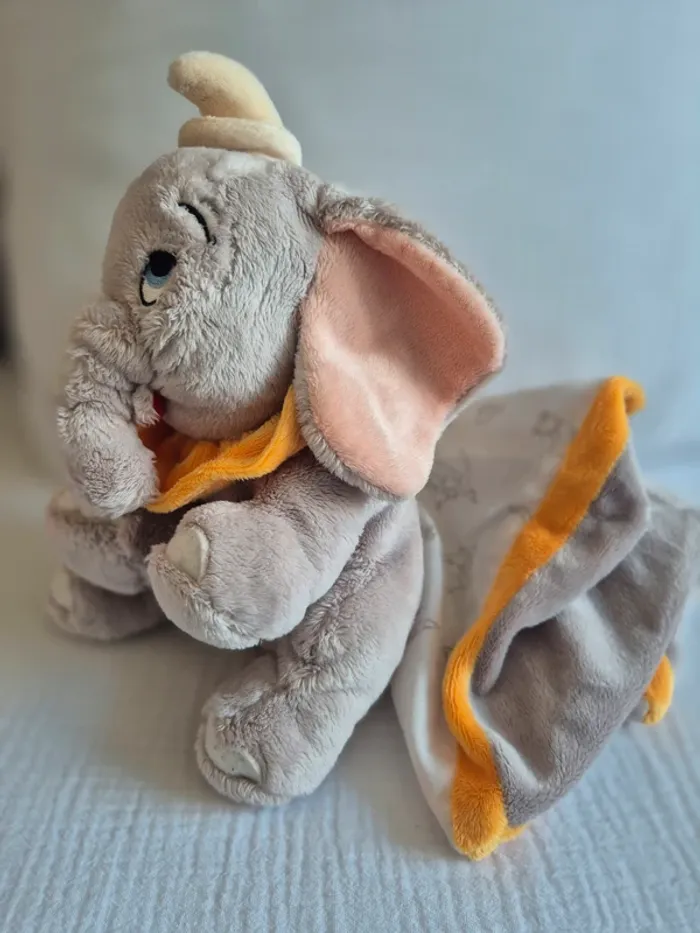 Peluche doudou Disney Dumbo - photo numéro 4