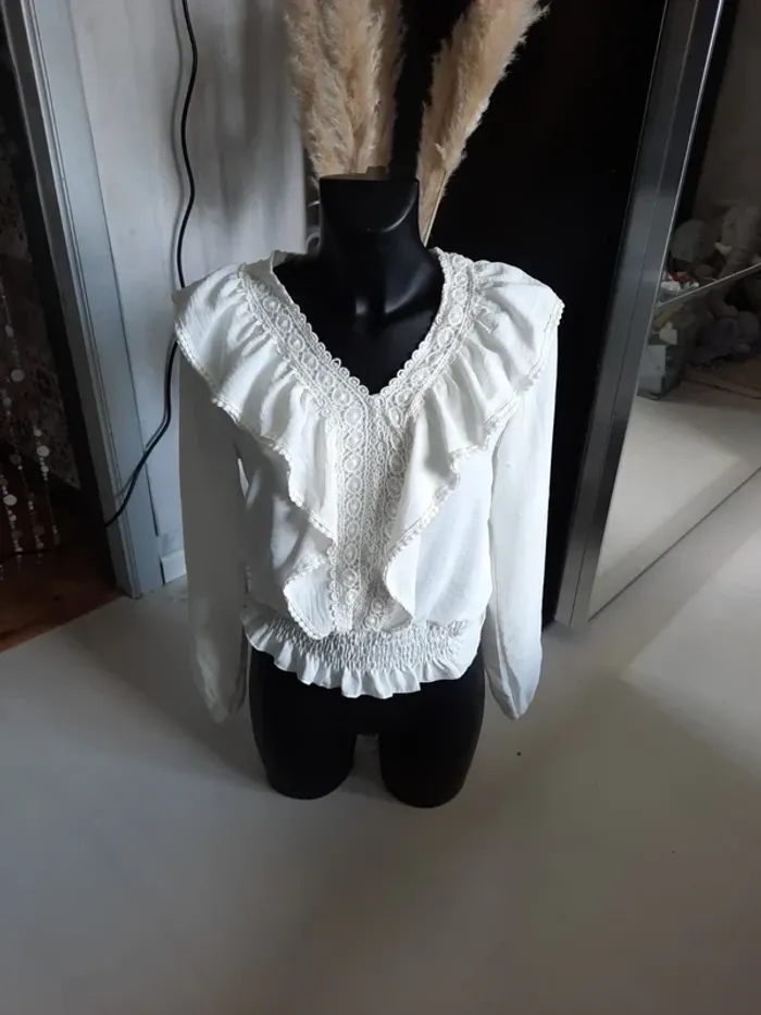 Chemisier dentelle avec volants - photo numéro 3