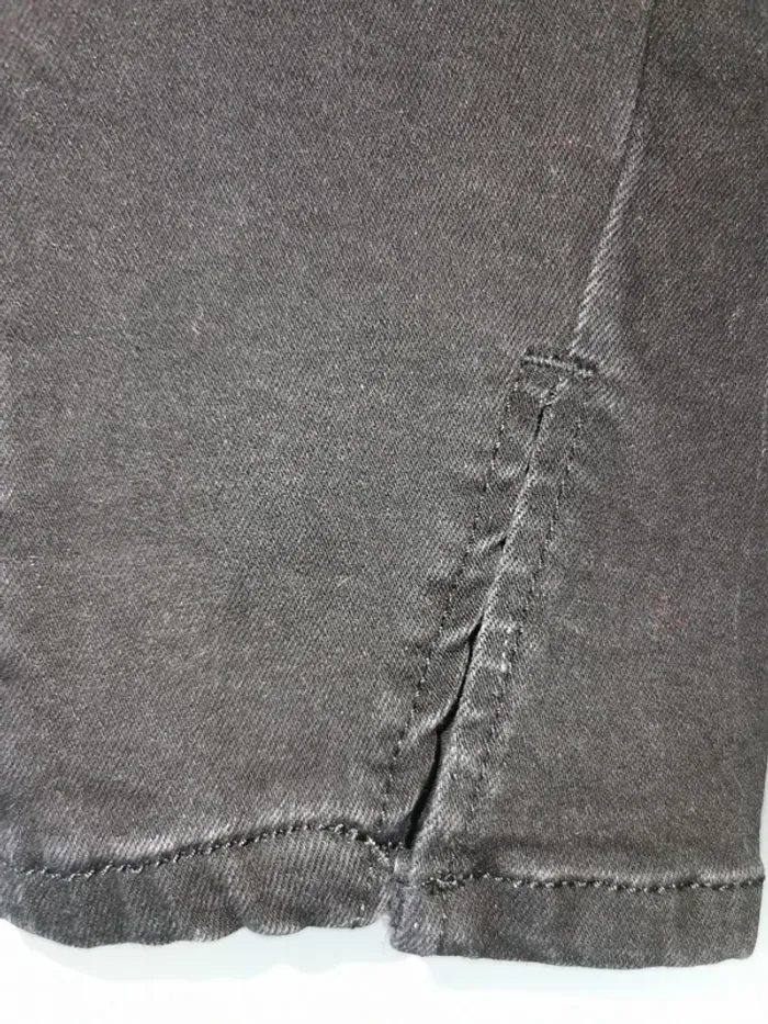 Superbe jean slim noir - Taille 38 - photo numéro 7