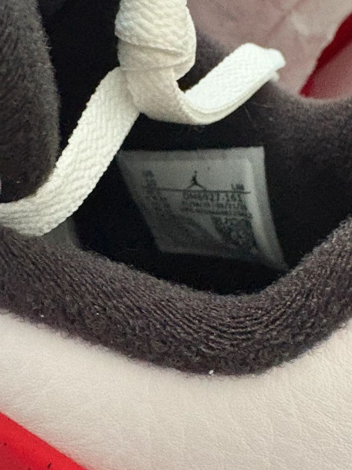 Air Jordan 4 Retro White/Fire Red-Black – Taille 44 EU / US 10 - photo numéro 5