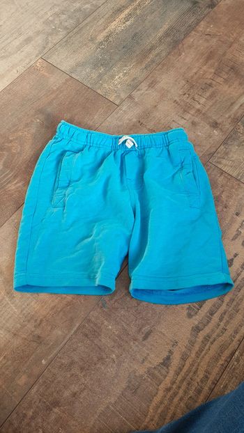 Short orchestra 3 ans en très bon état