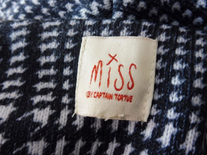 Veste femme marine, rose et blanche, Miss by Captain Tortue, T42 aisselles 52 cm, hauteur 72cm. - photo numéro 3