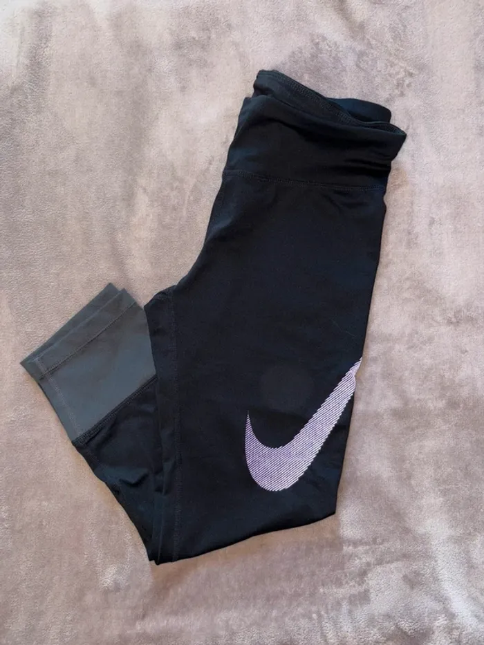 Legging de sport femme Nike taille M noir en très bon état - photo numéro 8