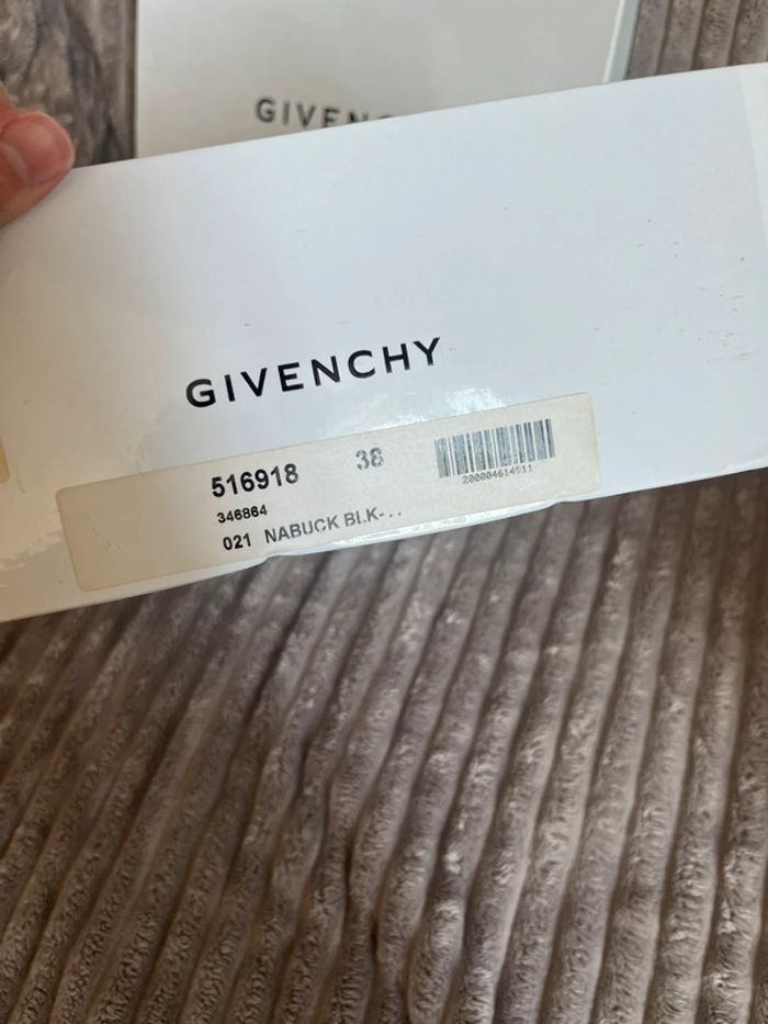 Bottines Givenchy en cuir nubuck noir – Taille 38 - photo numéro 14