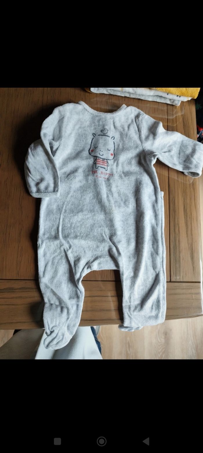 Lot de 7 pyjamas taille 6 mois - photo numéro 9