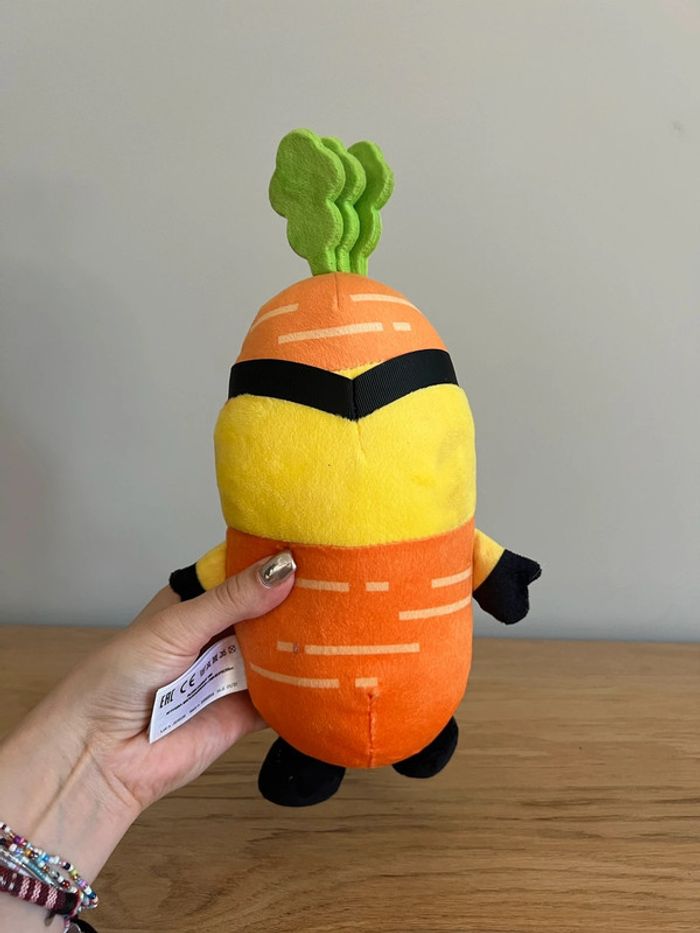 Peluche Les minions - carotte - photo numéro 3