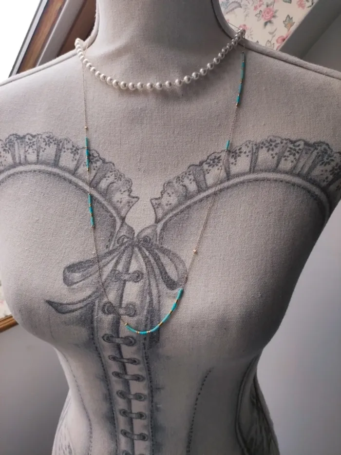 👄 collier long alexandra doré à l'or fin 18 carats et perles japonaise miyuki - photo numéro 4
