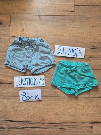 Lot 2 shorts fille 24 mois (86 cm) Kiabi & Tape à l’œil