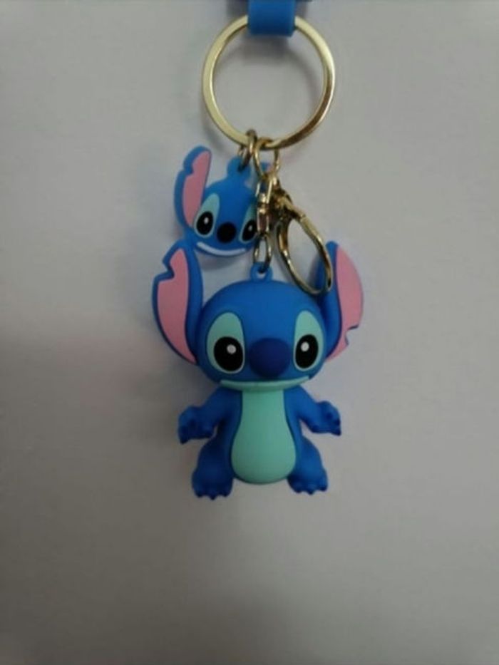đ Accessoires Stitch Disney â Porte-clĂ©s + bracelet/montre đ - photo numĂ©ro 4