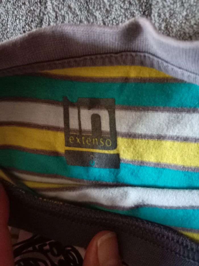 T-shirt taille 8 ans - photo numéro 2