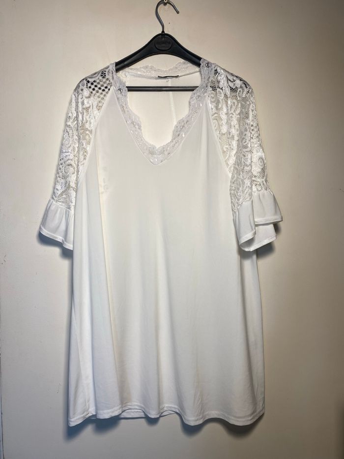 Tunique manches dentelle T46