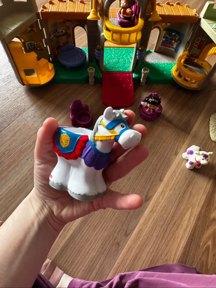 Lot Fisher price château - photo numéro 10