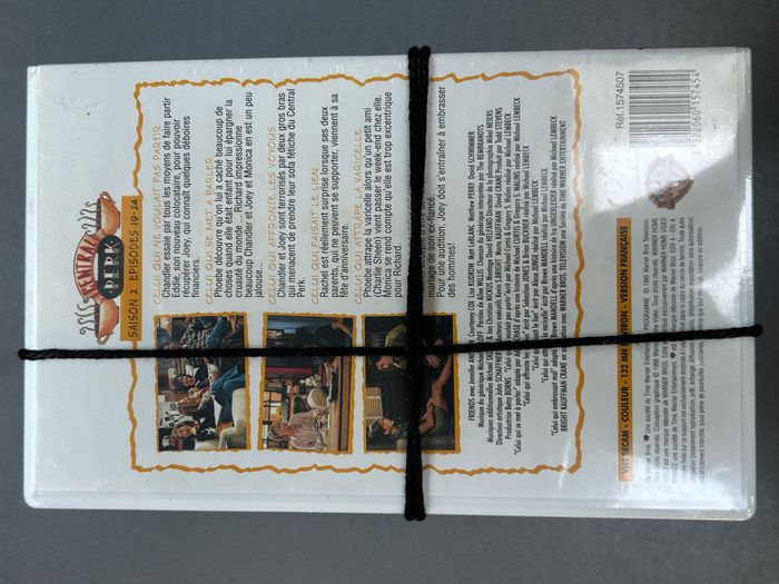 VHS Friends - Saison 2 - VF - (Lot de 4 VHS SECAM) - photo numéro 3
