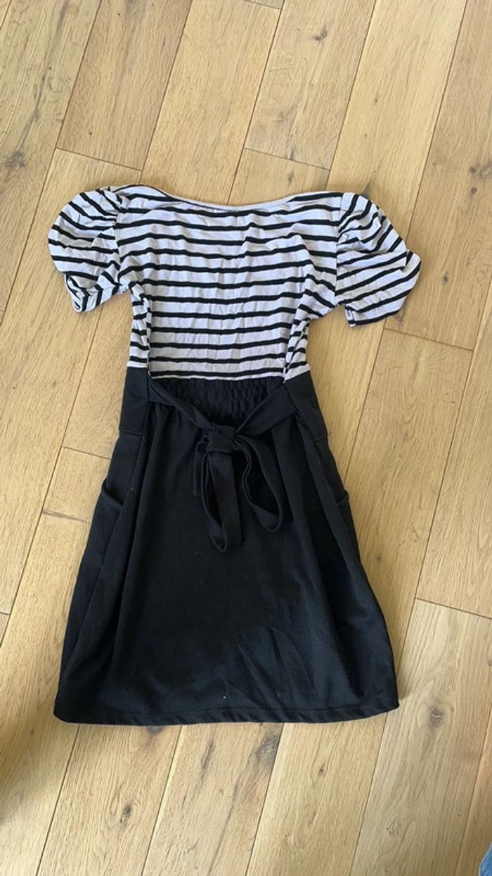 Petite robe moulante - photo numéro 2