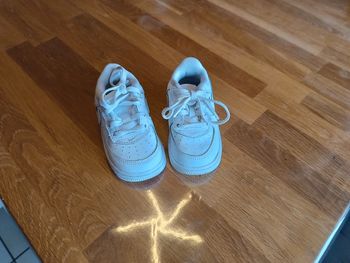 Chaussure basket bébé Nike 21 blanche