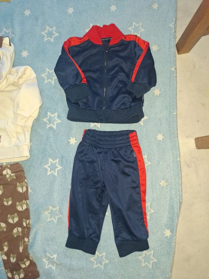 Survêtement 12 mois