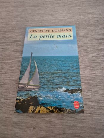 La petite main Geneviève Dormann