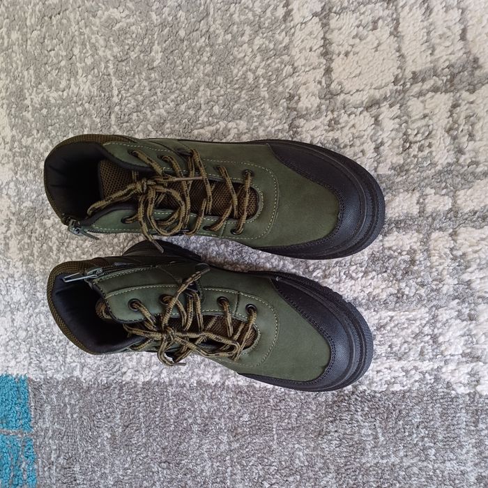 Chaussures montantes taille 33/34 Primark