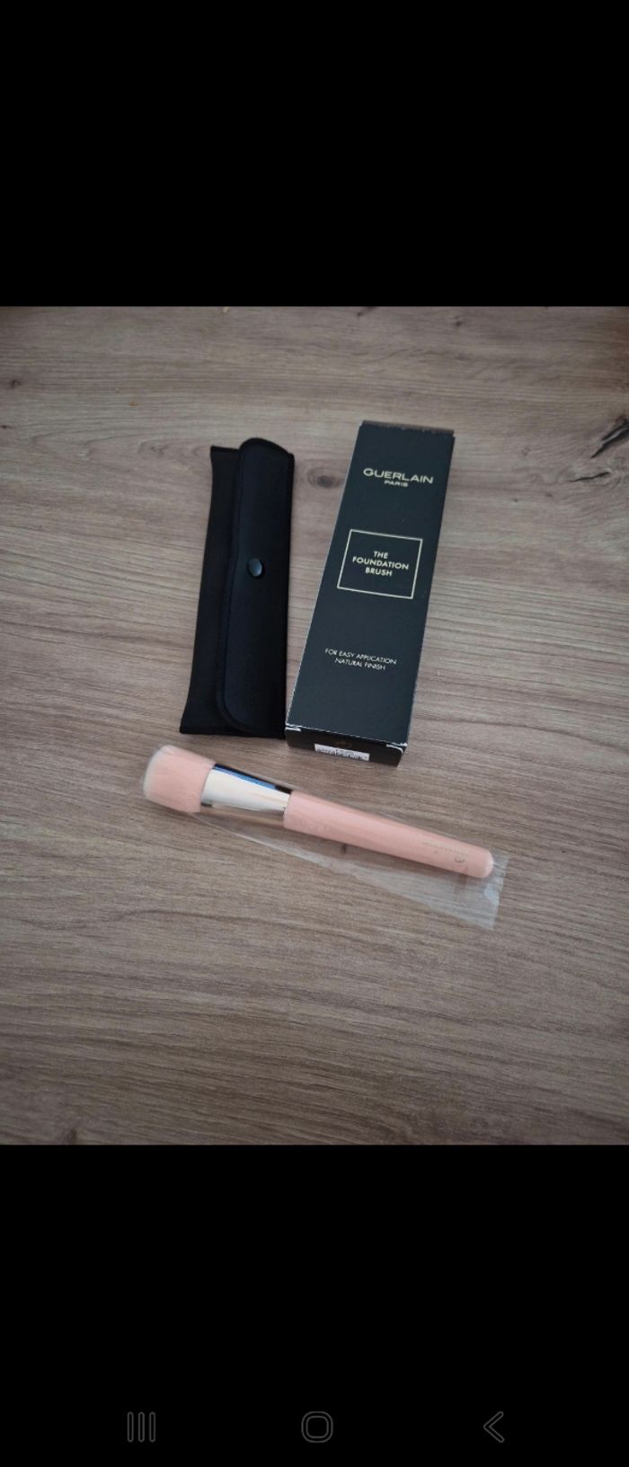 Pinceau fond de teint Guerlain
