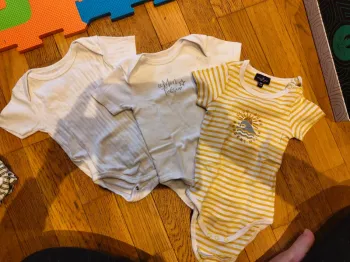 Lot de 3 bodies 9m manches courtes 71cm