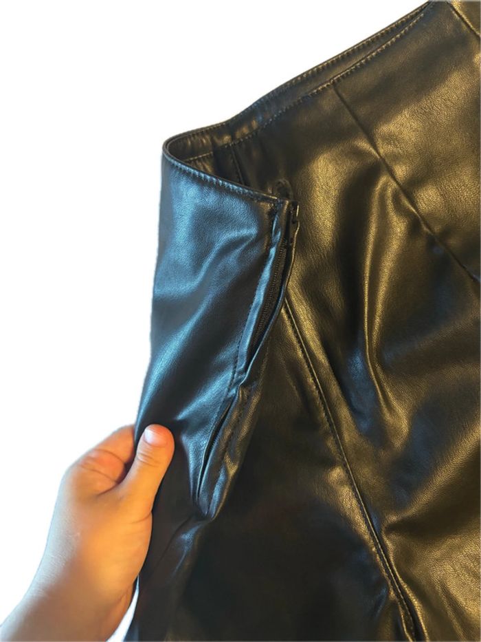 Short en similicuir - photo numéro 2