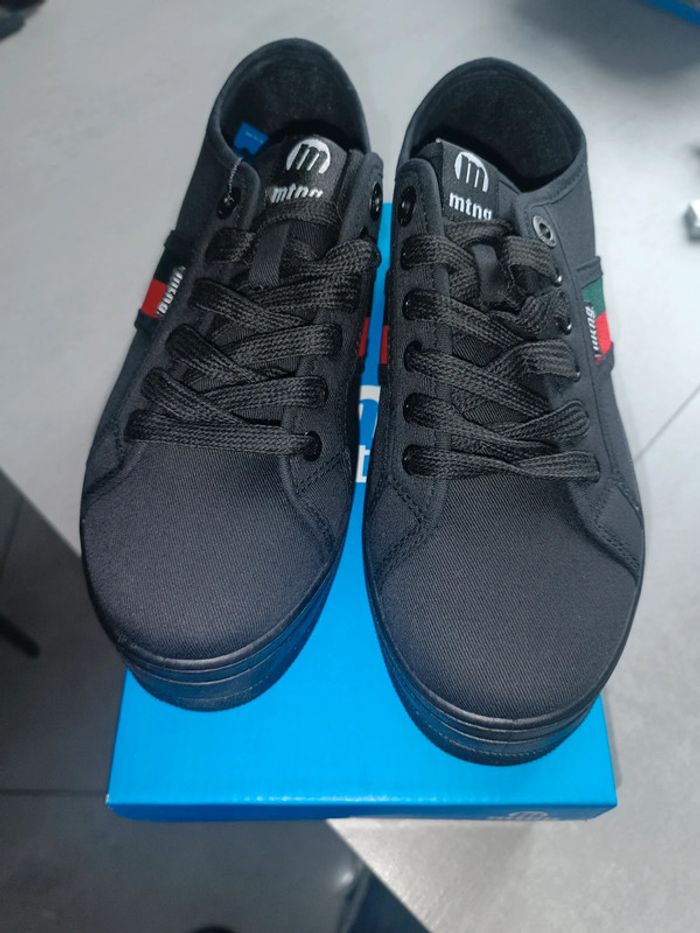 Sneakers Mustang taille 38 - photo numéro 3