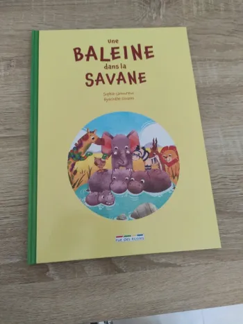 Livre une baleine dans la savane