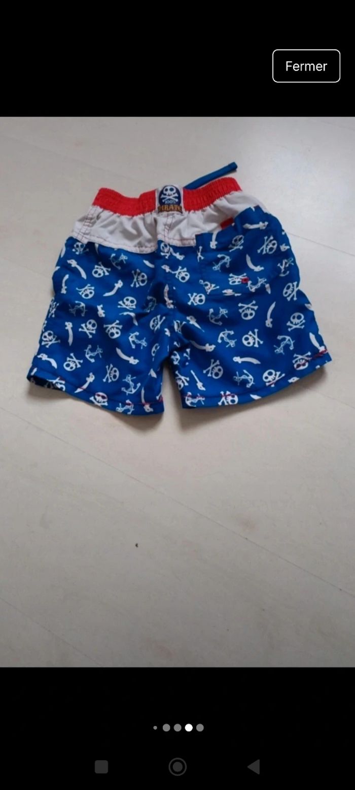 Short De Bain garçon taille 4 ans en très bon état marque Disney Store - photo numéro 5