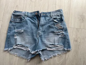 Short jeans