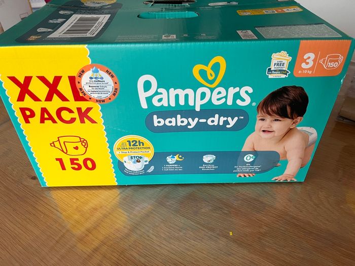Gros carton 150 couches pampers baby dry taille 3 neuf