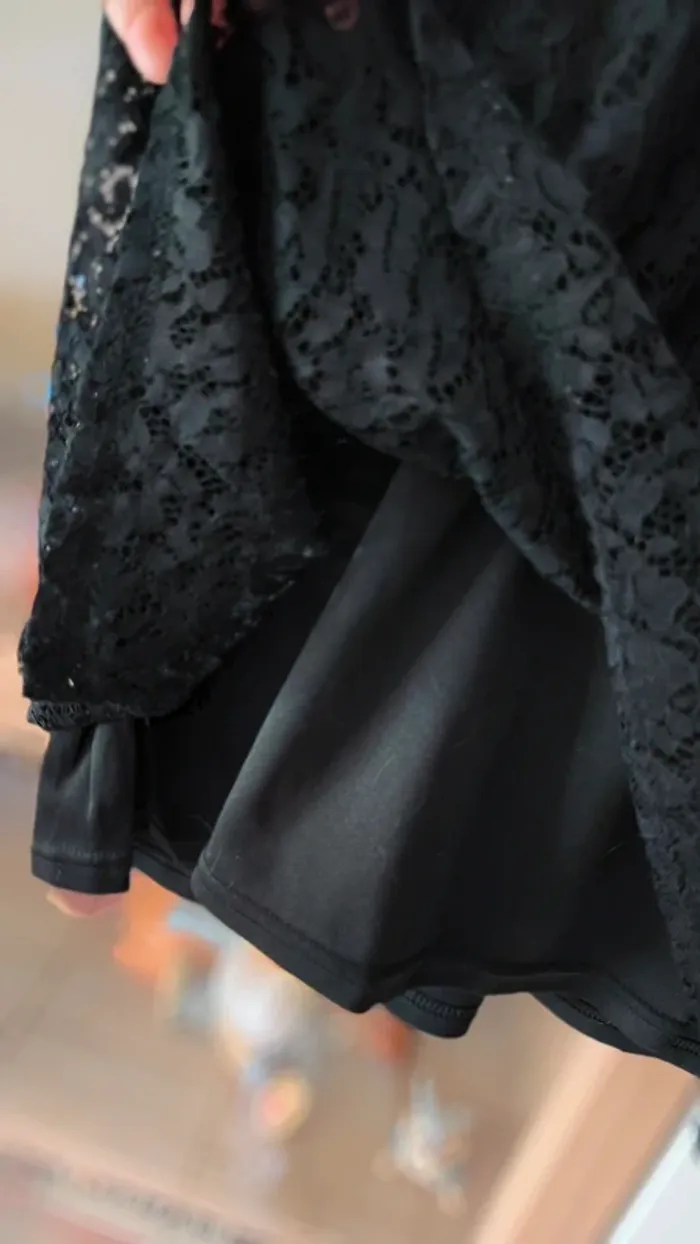 Robe noir style dentelle - photo numéro 5