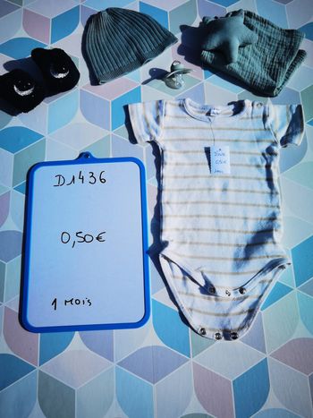 D1436 - body garçon 1 mois