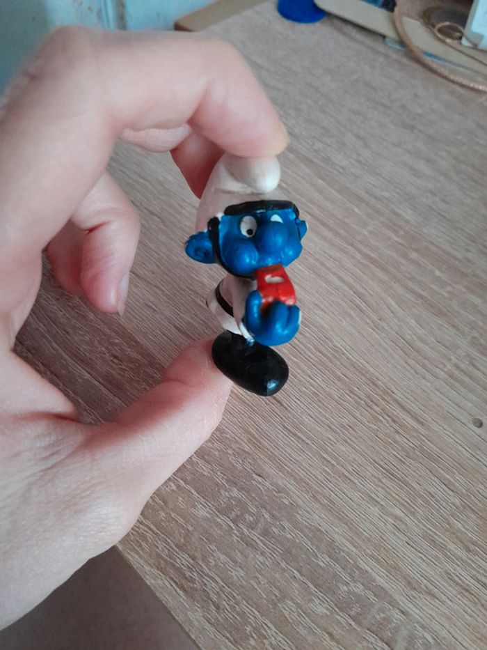 Magnifique stroumpf policier ancien