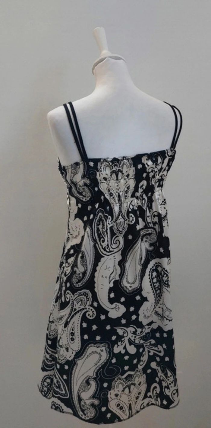 Robe d'été légère et satinée à motifs taille M - photo numéro 6