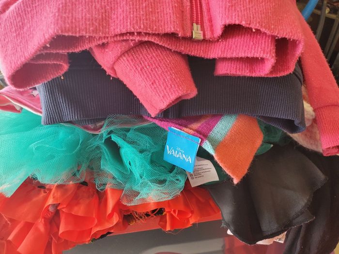 Vêtements fille 6 ans - photo numéro 2