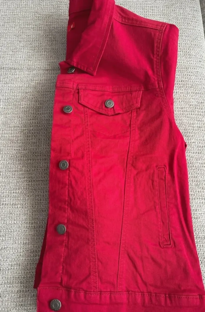 Veste en jean rouge - photo numéro 6