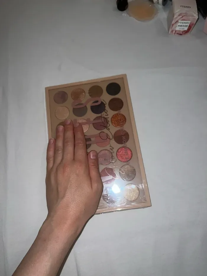 Palette Neuve couleur Nude chaude - photo numéro 3