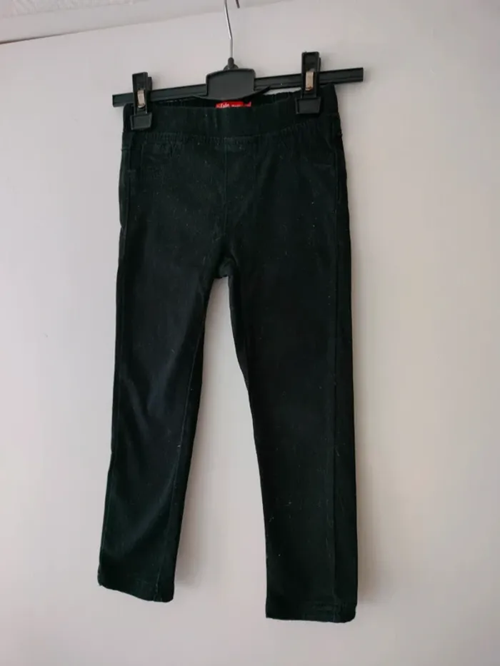(a) Jean noir Tissaia 3ans