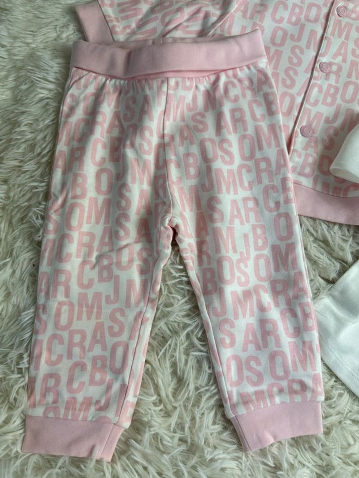 Ensemble Marc Jacobs taille 12 mois - photo numéro 2