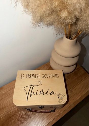 Valisette naissance souvenirs en bois personnalisée 