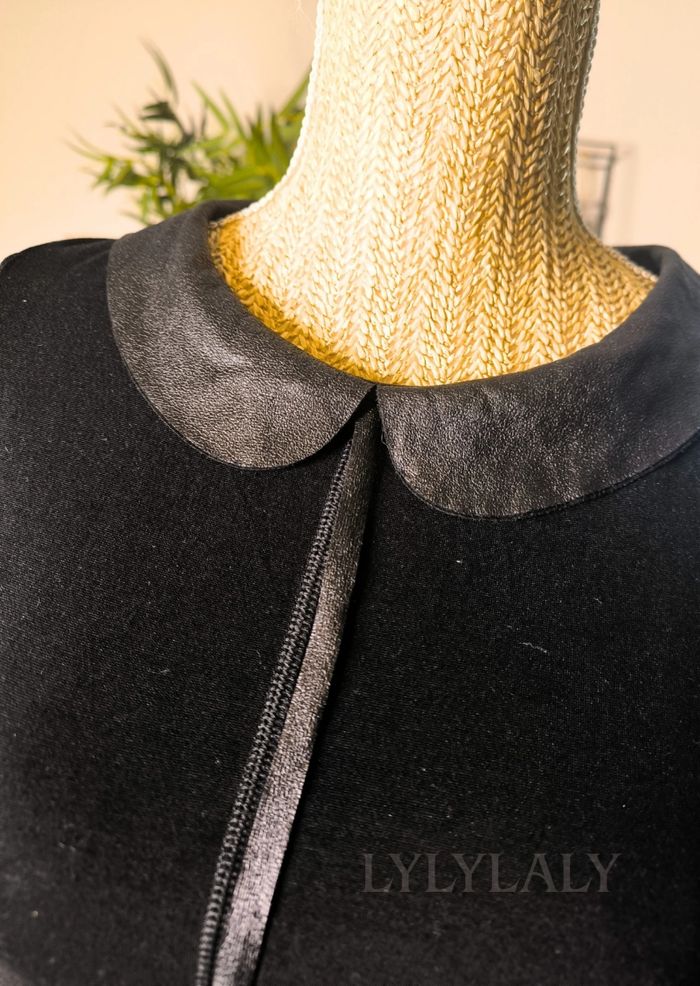 Robe Cop Copine noire col claudine en parfait état - photo numéro 2