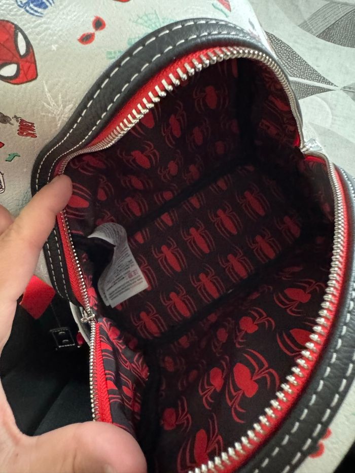 Sac loungefly Spiderman - photo numéro 6